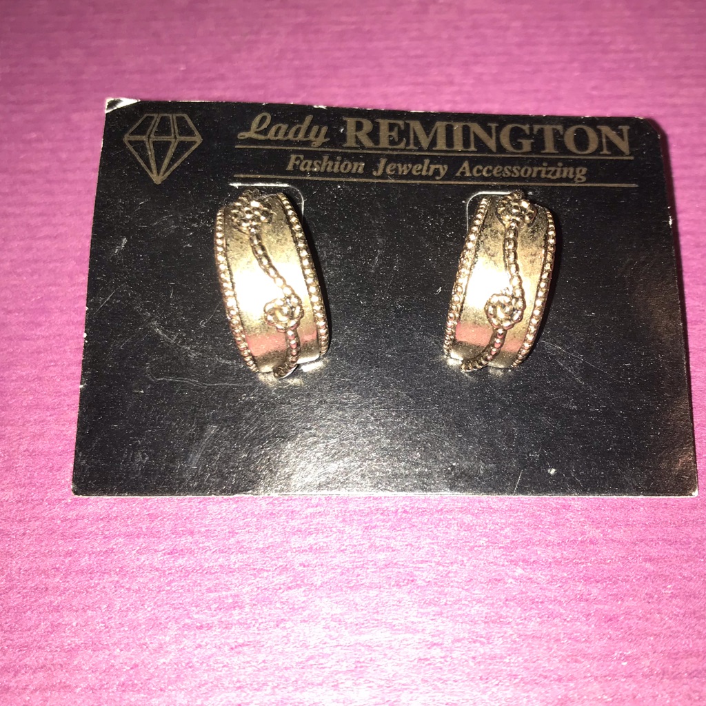 Vintage Lady Remington Earrings New Rare